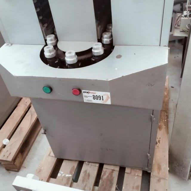 Полуавтомат выдува со станцией разогрева ПВ-7/3 инв.6974