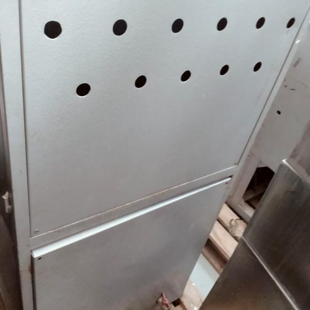 Полуавтомат выдува со станцией разогрева ПВ-7/3 инв.6974