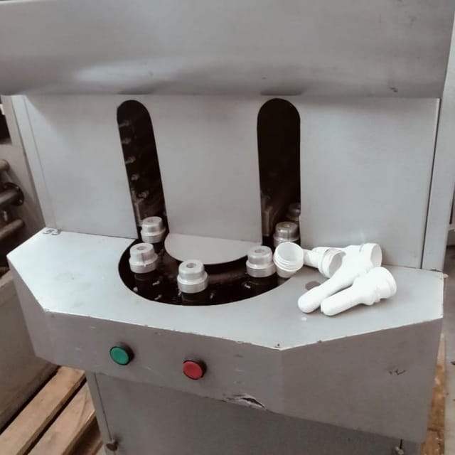 Полуавтомат выдува со станцией разогрева ПВ-7/3 инв.6974