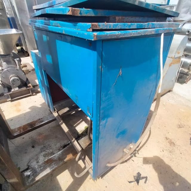 Выдувная машина со станцией разогрева ПАВ 600 УТ 16 Атм инв.7526