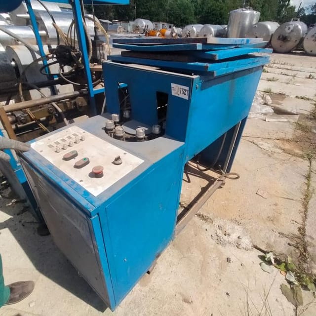 Выдувная машина со станцией разогрева ПАВ 600 УТ 16 Атм инв.7526