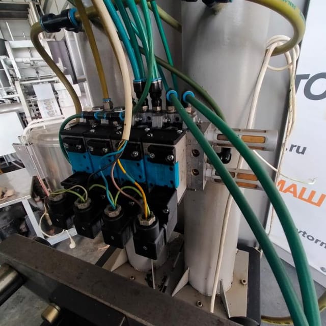 Выдув ПЭТ ПРОДВИЖЕНИЕ  со станцией разогрева СП-8у инв.10004