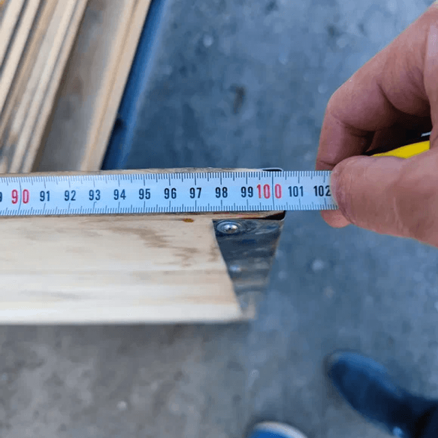 Дубовые полки для сыра