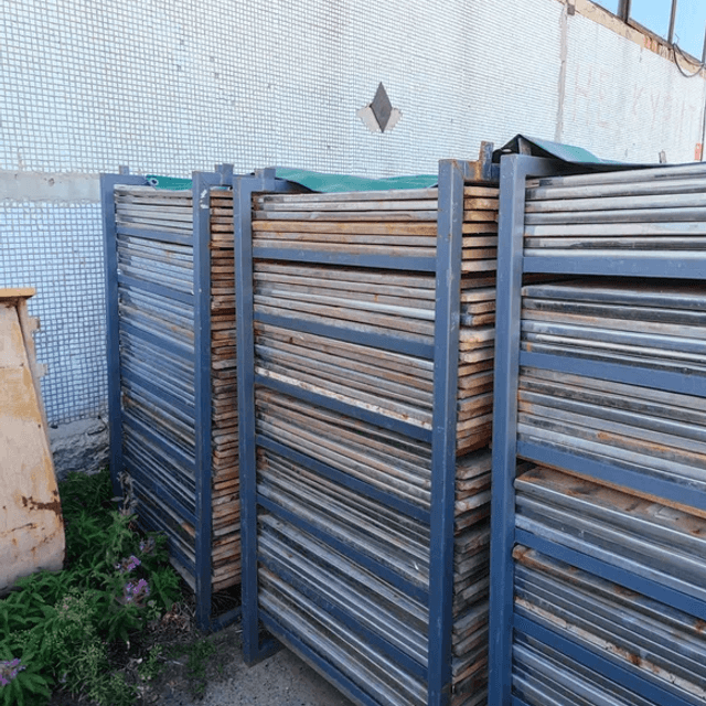 Дубовые полки для сыра