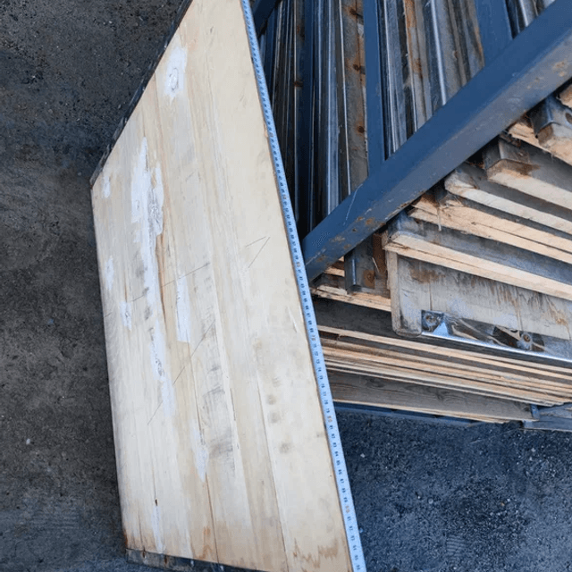 Дубовые полки для сыра