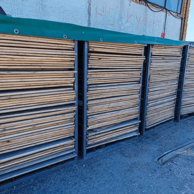 Дубовые полки для сыра