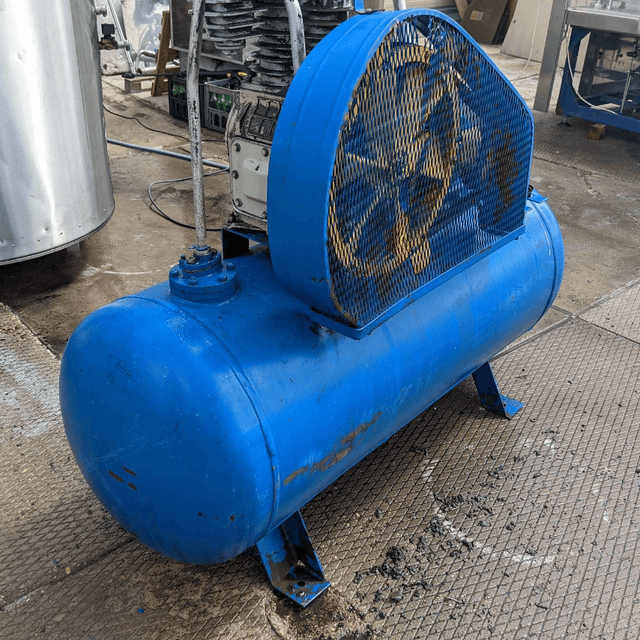 Компрессор поршневой К22, е.2028