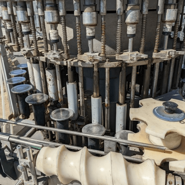 Моноблок розливо-укупорочный Ленпродмаш