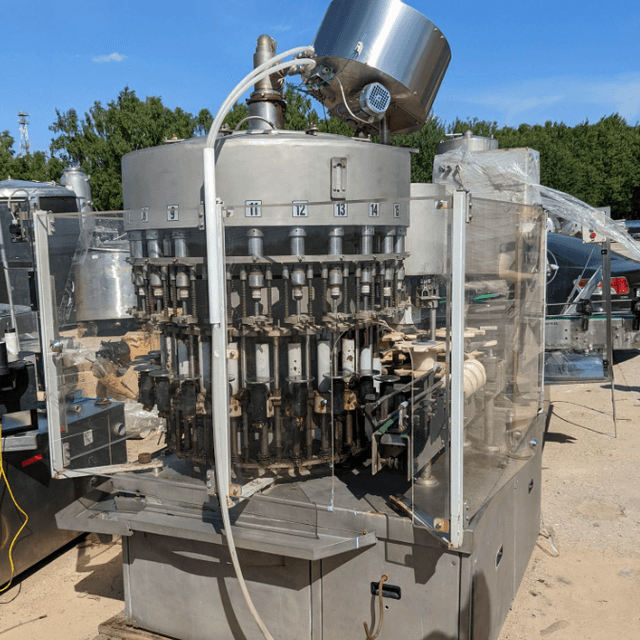 Моноблок розливо-укупорочный Ленпродмаш