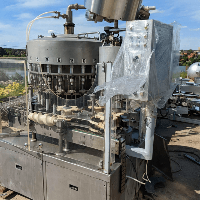 Моноблок розливо-укупорочный Ленпродмаш