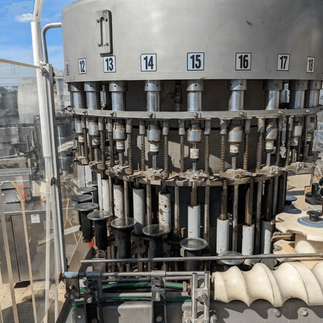 Моноблок розливо-укупорочный Ленпродмаш