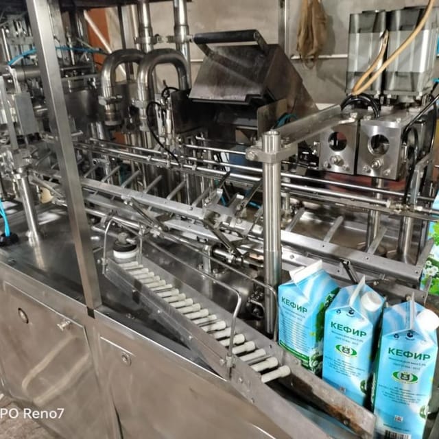 Фасовочный автомат УФАС-1200 Clean, пюр-пак с пробкой инв.6083