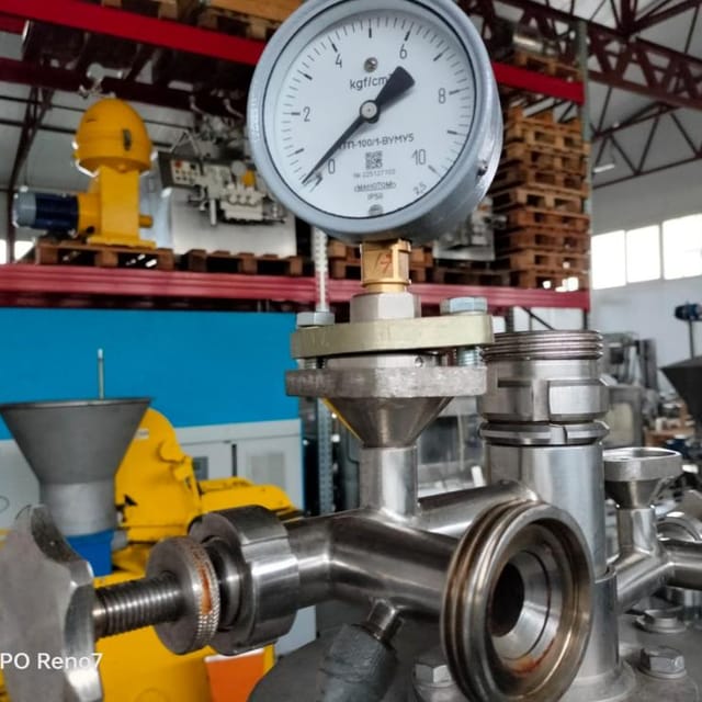 Сепаратор-сливкоотделитель ОСЦП-5 5куб/час пр-во Молния инв.9530