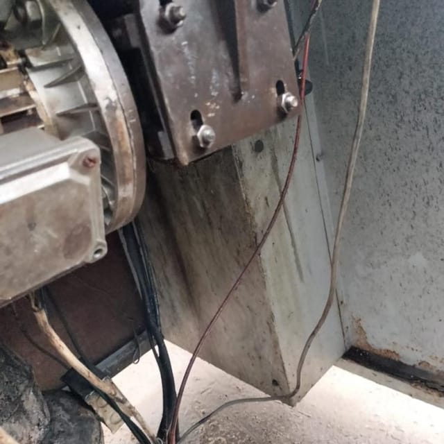 Этикетавтомат для нанесения пленочной этикетки ЭР-8 инв.9304