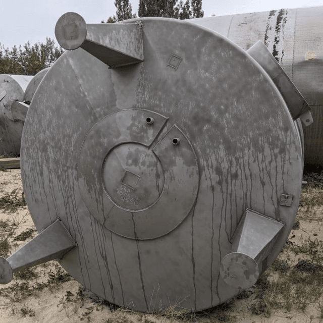 Емкости нержавеющие, объем 7 куб.м е.2551