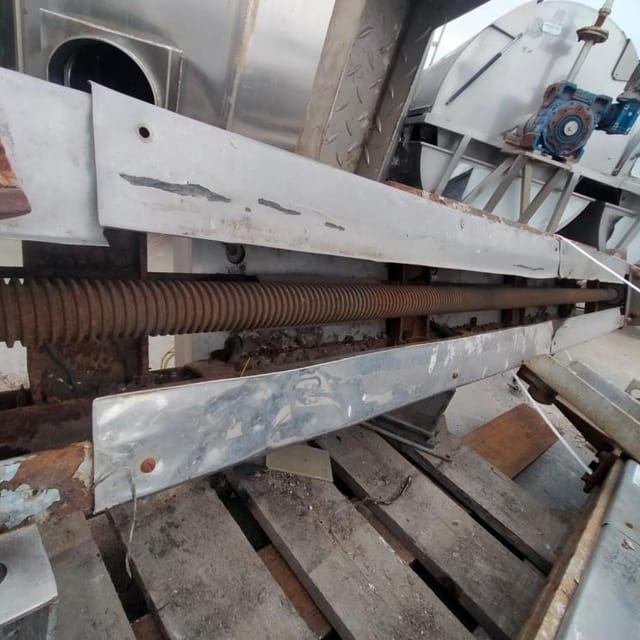 Подъемник для тележки 200л инв.10063