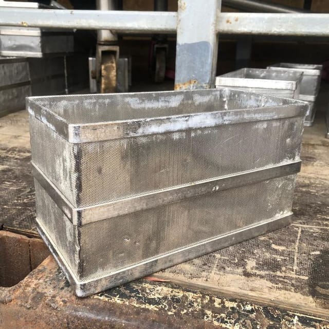 Сырный пресс тоннельный 76 головок инв.9391