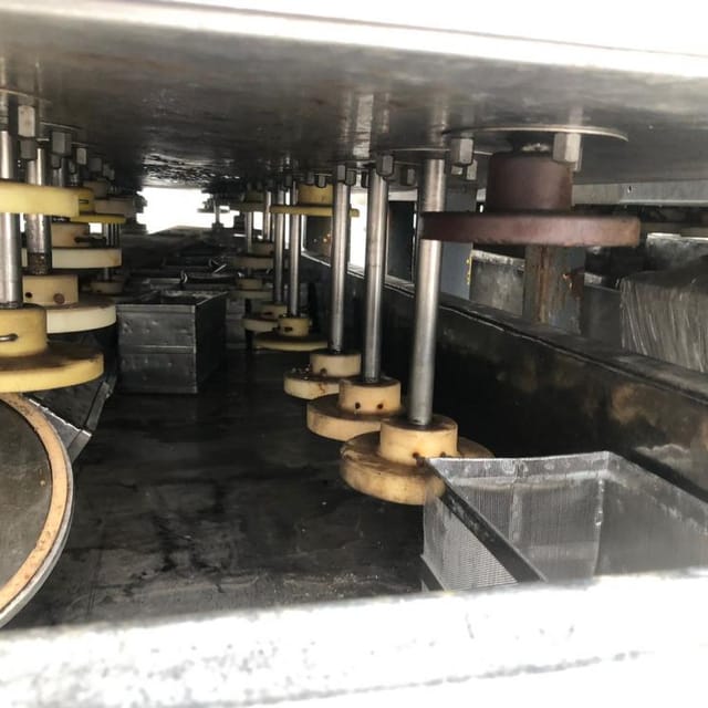 Сырный пресс тоннельный 76 головок инв.9503