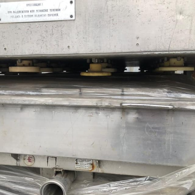 Сырный пресс тоннельный 76 головок инв.9797