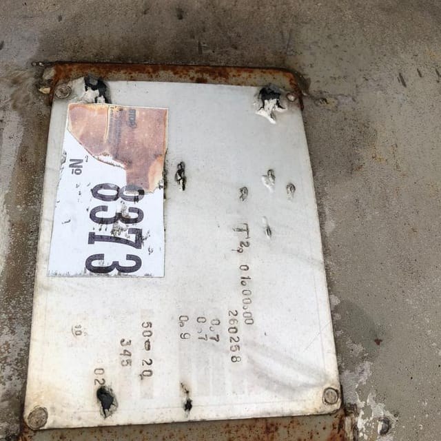 Емкость толстостенная 1000л инв.8373