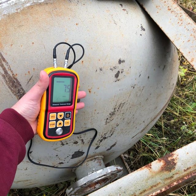 Емкость толстостенная 1000л инв.8373