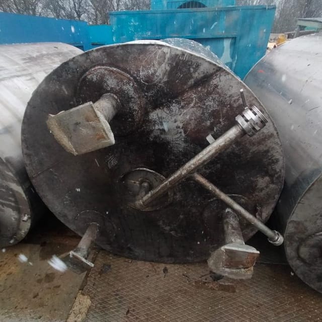 Емкость 2000л с рубашкой инв.10041