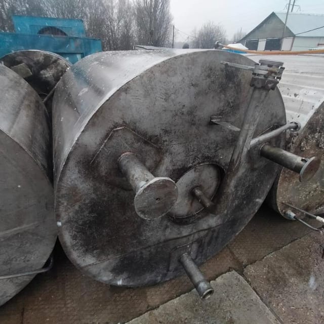 Емкость 2000л с рубашкой инв.10041