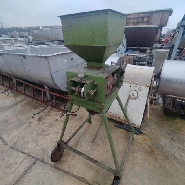 Мельница, дробилка для солода инв.10198