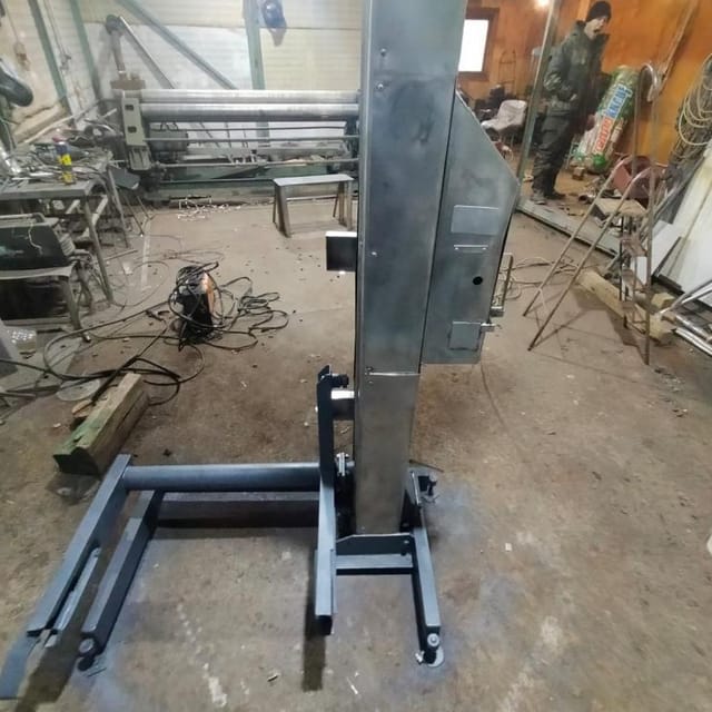 Подъемник для тележки 200л инв.10065