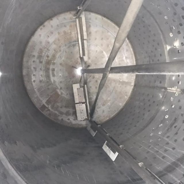 Емкость 2,5 с рубашкой, скребковой мешалкой инв.10131