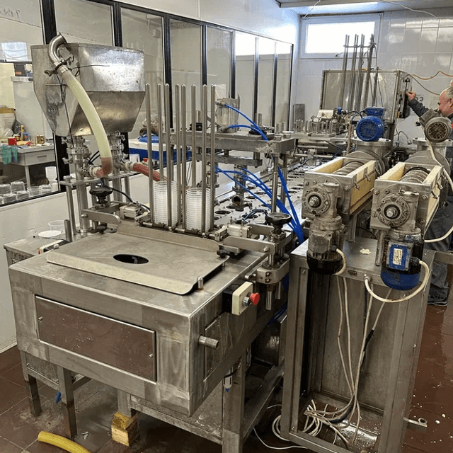 Фасовочный автомат творога в стаканчик 95мм Паст Пак 2Л.