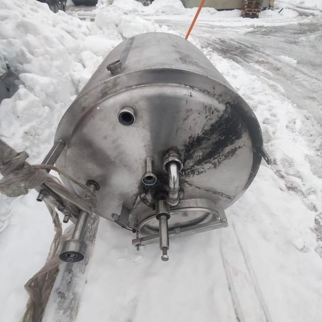 Ёмкость с рубашкой  1000л с конусом и мешалкой инв.10146