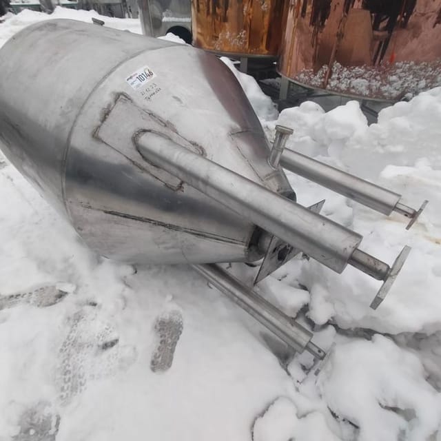 Ёмкость с рубашкой  1000л с конусом и мешалкой инв.10146