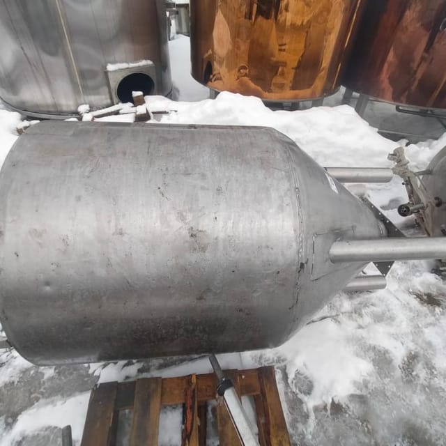 Ёмкость с рубашкой  1000л с конусом и мешалкой инв.10147