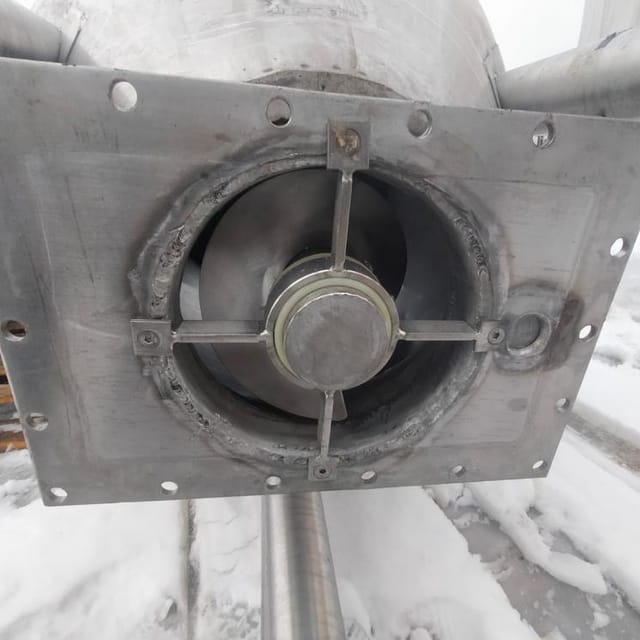 Ёмкость с рубашкой  1000л с конусом и мешалкой инв.10147