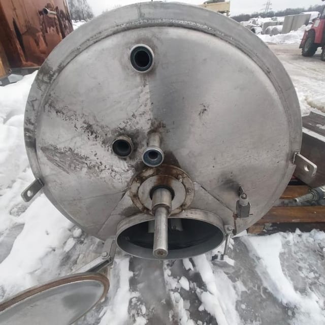 Ёмкость с рубашкой  1000л с конусом и мешалкой инв.10147