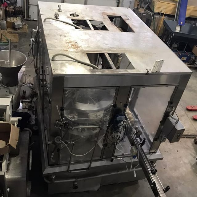 Линия розлива в ПЭТ 38мм PakPromet  3000 инв.10203