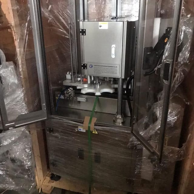 Закатка Leva Packaging в ПЭТ банку с широким горлом инв.10212