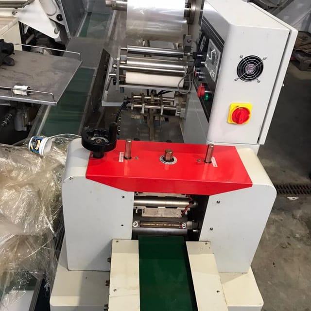 Горизонтальный упаковщик Hualian DXDZ-250B инв.10213