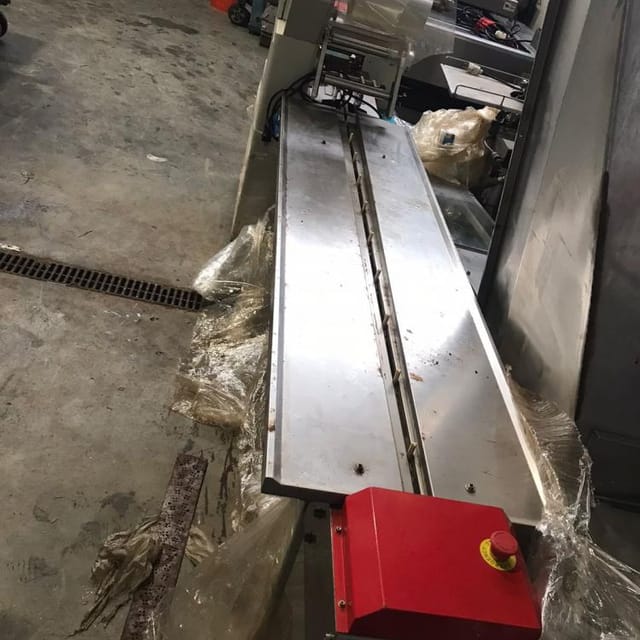 Горизонтальный упаковщик Hualian DXDZ-250B инв.10213