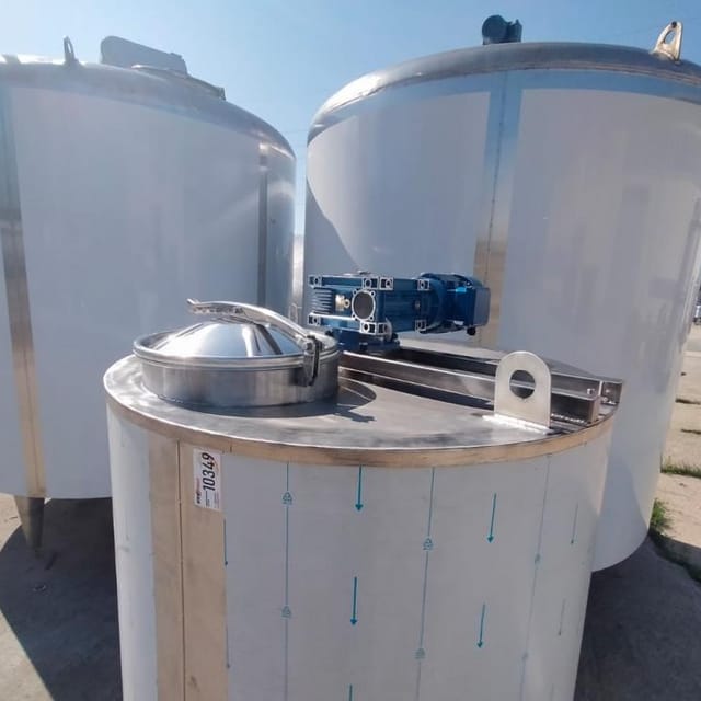 Емкость новая 3300л с подогревающей лентой 9 кВт