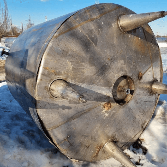 Емкости объем 6 куб.м.,  с термоизоляцией. е.1836