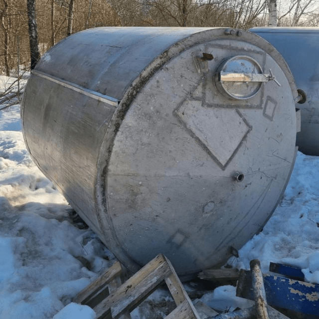 Емкости объем 6 куб.м.,  с термоизоляцией. е.1836