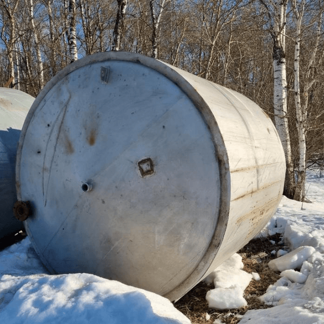 Емкости объем 6 куб.м.,  с термоизоляцией. е.1836