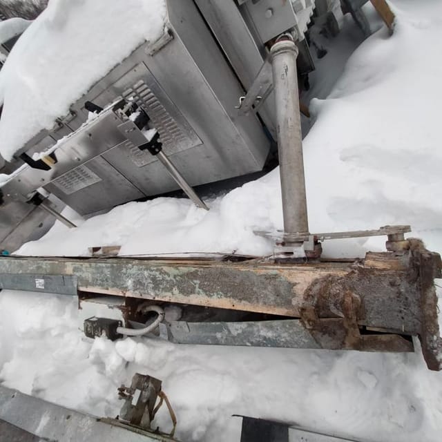 Подъемник тележки 100л инв.10246