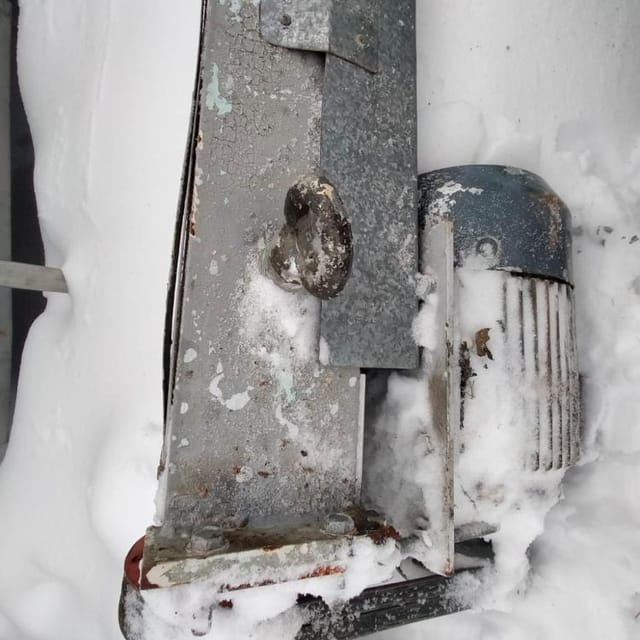 Подъемник тележки 100л инв.10246