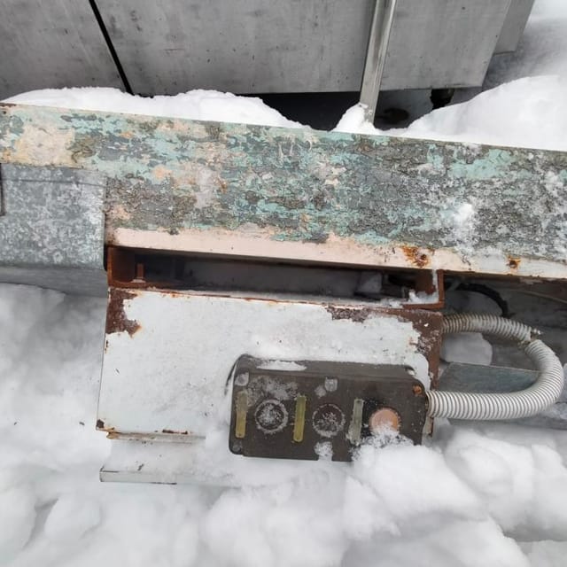 Подъемник тележки 100л инв.10246