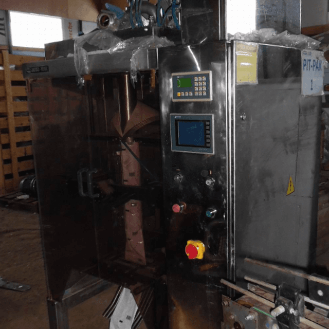 Фасовочный автомат молочных продуктов в пакет ТФ 2 ПИТПАК-03-0