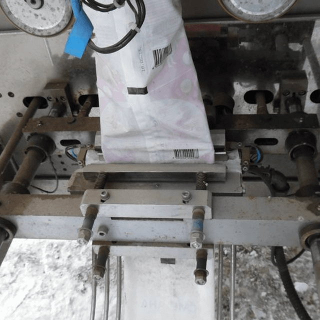 Фасовочный автомат молочных продуктов в пакет ТФ 2 ПИТПАК-03-0