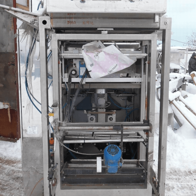 Фасовочный автомат молочных продуктов в пакет ТФ 2 ПИТПАК-03-0